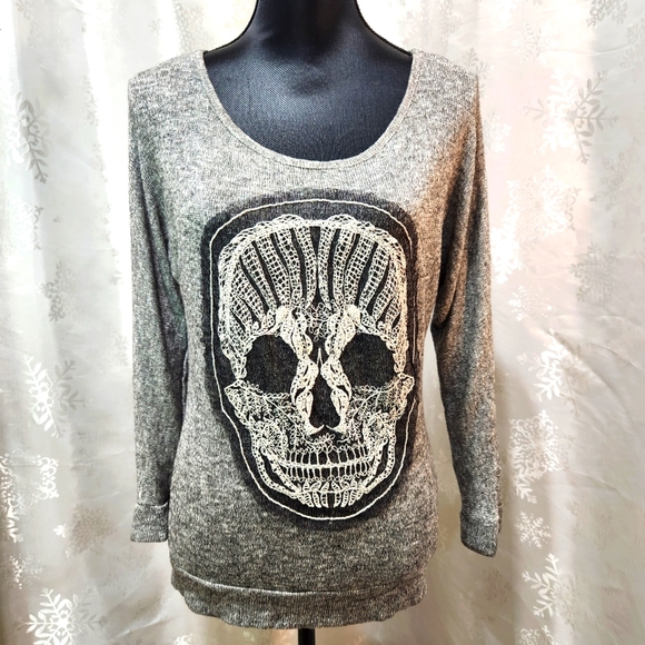CHARLOTTE RUSSE Lace Skull Fine Knit Grey Heather Sweater Stretch Tunic Top (M) - Picture 3 of 9